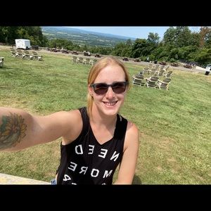 Meet your Posher, Jessica